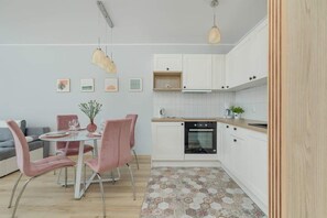 Kühlschrank, Ofen, Herdplatte, Geschirrspüler