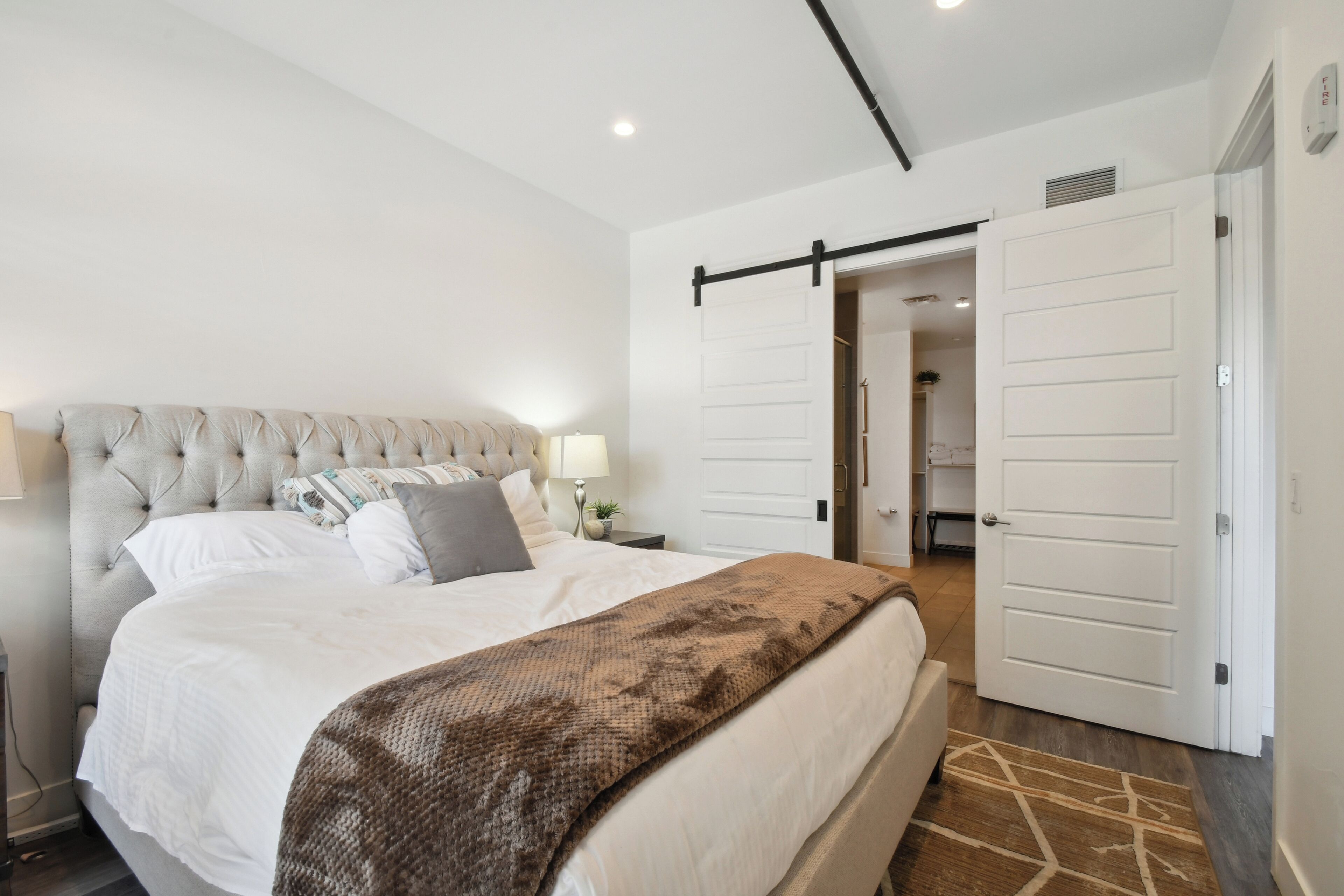 2 bedrooms, desk, iron/ironing board, free WiFi