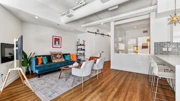 Smart TV, fireplace, books
