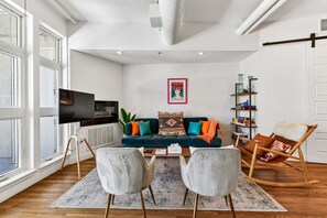 Smart TV, fireplace, books - Dog-Friendly 2BR Boho Loft in RiNo | Walk to Mission Ballroom & Breweries (Denver)