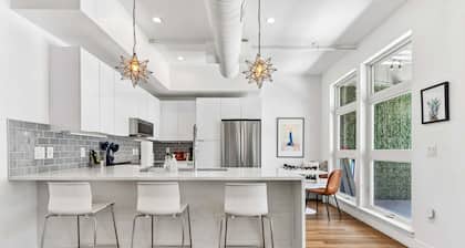 Dog-Friendly 2BR Boho Loft in RiNo | Walk to Mission Ballroom & Breweries