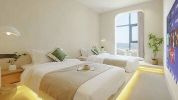 デラックス ツインルーム シティビュー | 1 室のベッドルーム、客室ごとに異なる装飾、デスク、WiFi (無料)