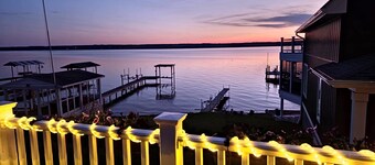 Scenic & Peaceful Seneca Lakefront Getaway – Stylish Space, Ideal for Two