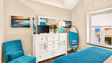 1 bedroom, desk, iron/ironing board, WiFi (free)