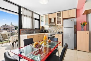 Apartment | 2 Schlafzimmer, Schreibtisch