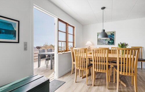 Lovely home in Allinge with kitchen