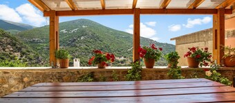 Maria s House With View in Kambos