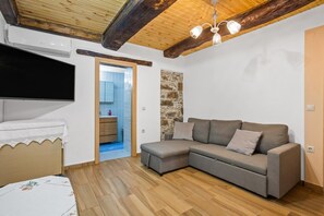 House | 2 bedrooms, soundproofing - Maria s House With View in Kambos (Kissamos)