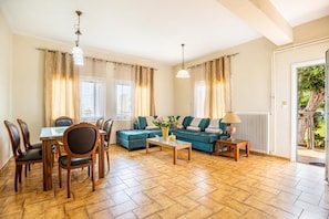 3 bedrooms - Ortansia House Near the Sea (Platanias)