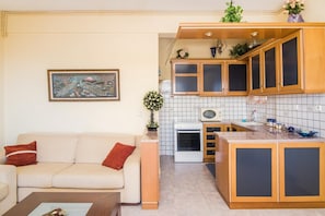 3 bedrooms - Leonidas House With Sea View (Platanias)