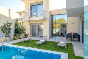 4 habitaciones y escritorio 