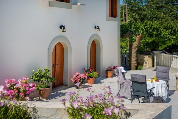 1 bedroom - Panethimos House in Nature (Platanias)