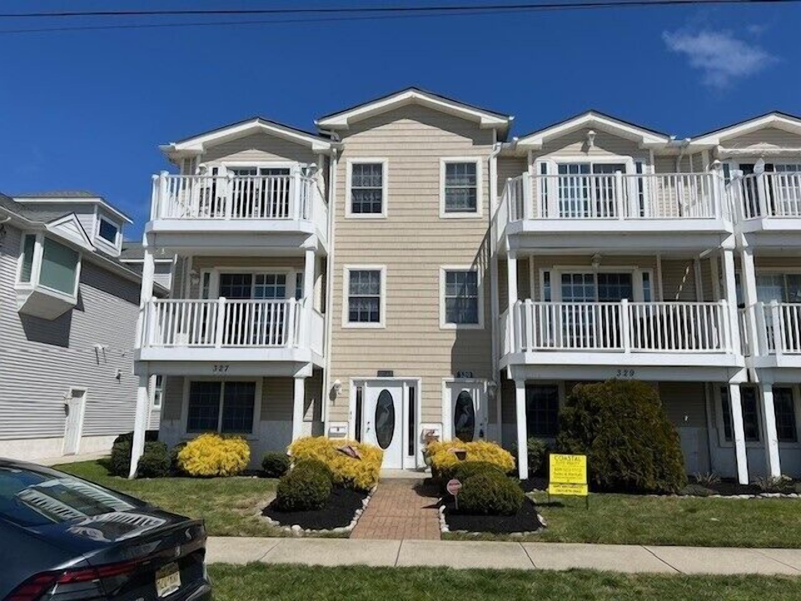 3 bedroom 2 bath townhouse