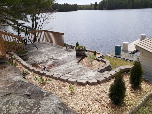 Property grounds - The West Arm Getaway
STRSTC-2025-01 (St.-Charles)