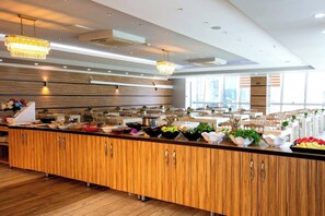 Free daily buffet breakfast
