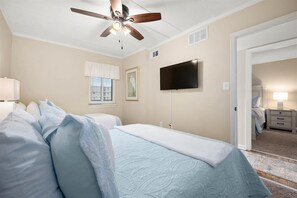 2 bedrooms, iron/ironing board, free WiFi, wheelchair access