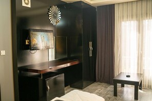 Gallery Room | Living area - Omer Agah Otel (Eyup)