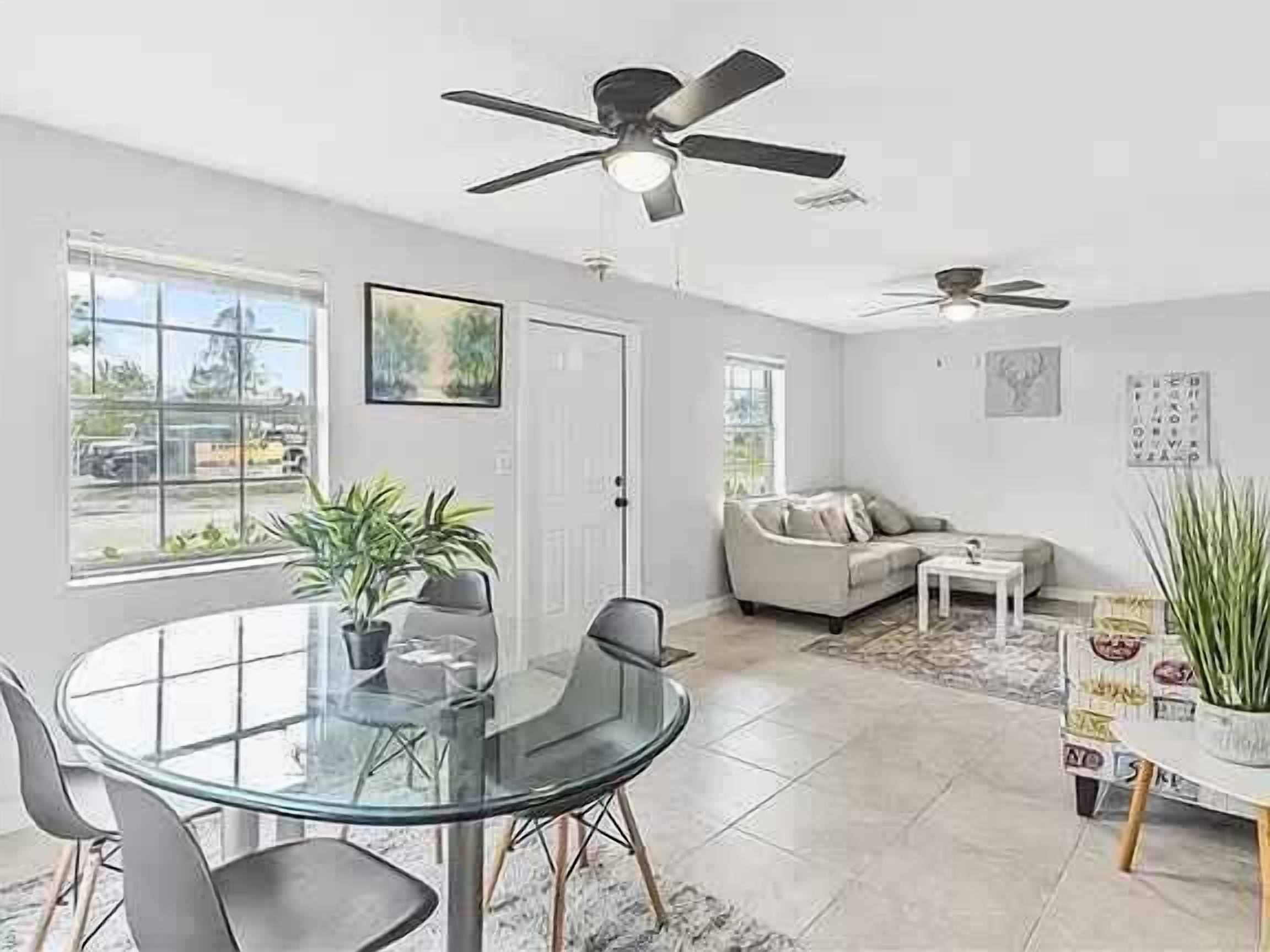 N Fort Meyers bungalow close to River District. 21