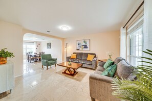 Talo (3 Bedrooms) | Sisätilat