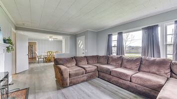 House (3 Bedrooms) | Front of property