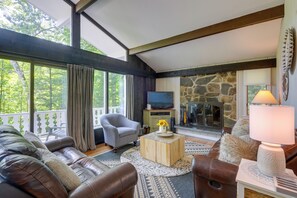 Rumah (4 Bedrooms) | Bagian depan properti