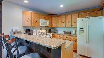 Rumah (4 Bedrooms) | Interior