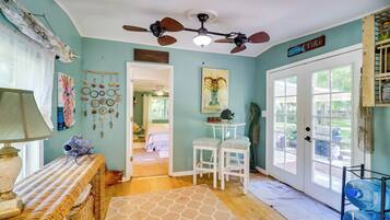 Cottage (2 Bedrooms) | Interior