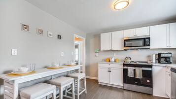 House (2 Bedrooms) | Front of property