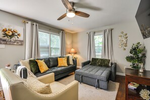House (2 Bedrooms) | Interior - Updated Jamestown Home - 5 Mi to Hpu! (Jamestown)