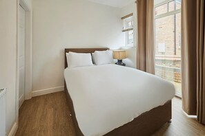 2 bedrooms, iron/ironing board, bed sheets