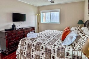 Interior - Balcony, Views, Ski Lift On-site! Sugar Mtn Haven (Banner Elk)