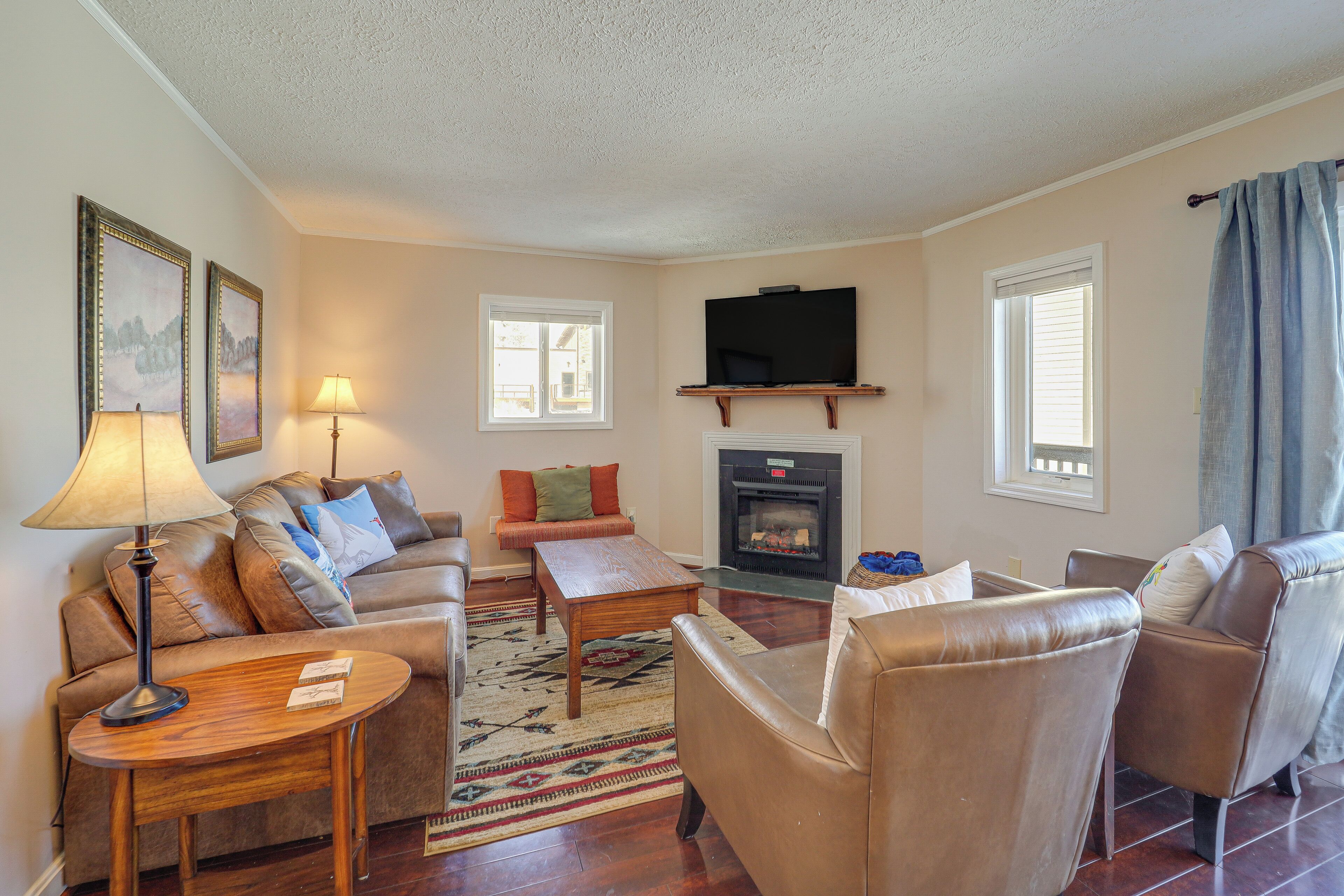 Apartment (2 Bedrooms) | Front of property