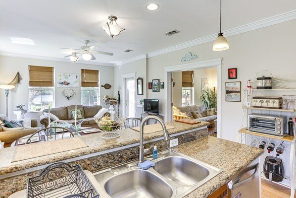 House (3 Bedrooms) | Interior - Lovely Carrabelle Home w/ Lake Views & Pool Access (Carrabelle)
