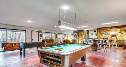 Serene & Cozy Studio Cabin: Walk to Norfork Lake!