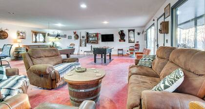 Serene & Cozy Studio Cabin: Walk to Norfork Lake!