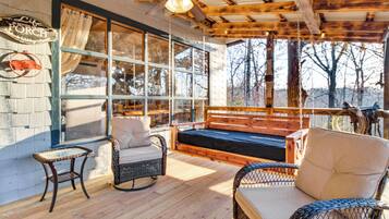 Apartment (0 Bedroom) | Interior