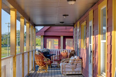 俯瞰查托夸湖的陽台+美景度假屋