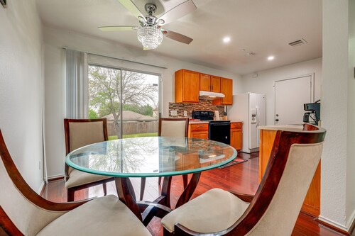 Charming Family Home w/ Yard - 24 Mi to Austin!