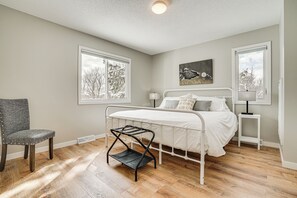 House (4 Bedrooms) | Interior - Renovated Blaine Farmhouse w/ Heated Pole Barn! (Blaine)