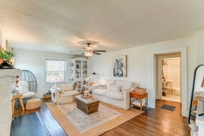 Cottage (2 Bedrooms) | Interior - Columbia Cottage w/ Patio: 1 Mi to Downtown! (Columbia)