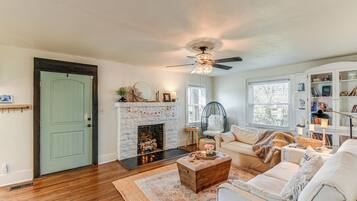 Cottage (2 Bedrooms) | Interior