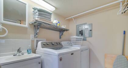 Countryside Tiny Home in Cameron ~ 5 Mi to Poteau!