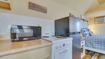 Apartment (0 Bedroom) | Interior