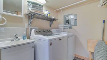 Apartment (0 Bedroom) | Interior