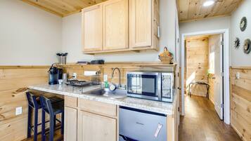 House (1 Bedroom) | Interior