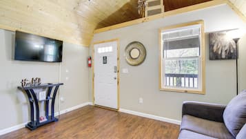 House (1 Bedroom) | Interior
