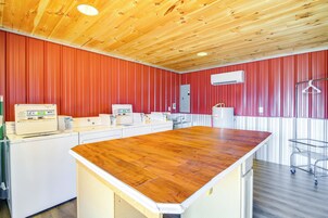 House (1 Bedroom) | Interior