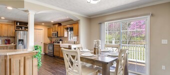 Private Hot Tub & Mountain View: Newport Home