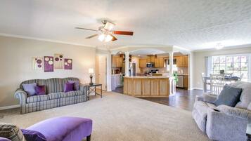 House (3 Bedrooms) | Interior