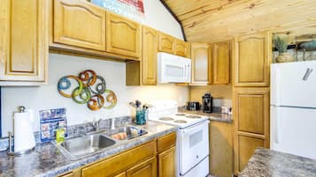 House (1 Bedroom) | Interior